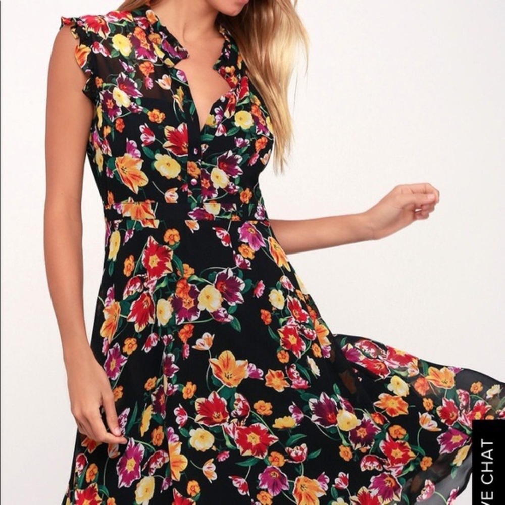 Lulu’s | Black Floral Ruffle Mini Dress Size XL